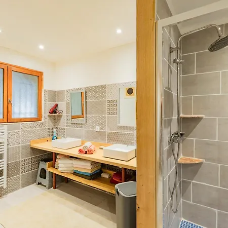 Prázdninový dům Le Coteau Ensoleille - Climatisee Avec Piscine